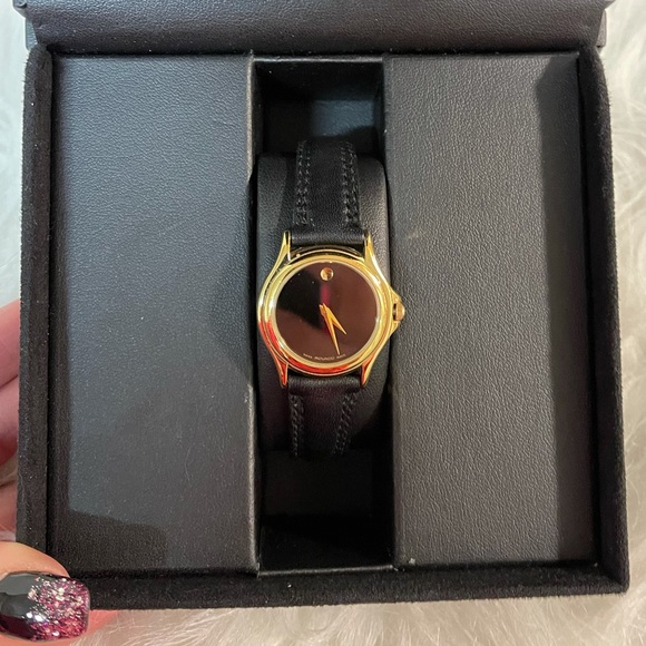 Movado Swiss Museum Folio Gold Plated Watch - Picture 3 of 10